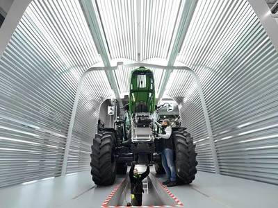 德国的农业机械可怕到什么程度?农业工业化生产究竟是怎样炼成的